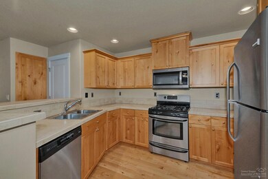 20452 Brentwood Ave, Bend, OR 97702 - photo 7