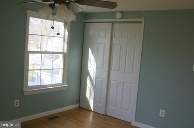 9321 Curtsey Ct, Columbia, MD 21045 - photo 7