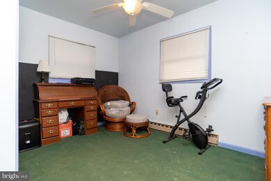 45 Aspen Ln, Levittown, PA 19055 - photo 7