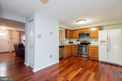 2520 Log Mill Ct, Crofton, MD 21114 - photo 6