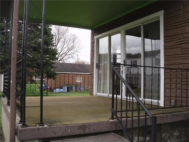 Side Deck off of kitchen nook