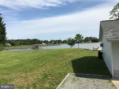 660 Shore Dr, Colonial Beach, VA 22443 - photo 7