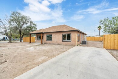 502 Linda Vista Dr, Del Rio, TX 78840 - photo 6