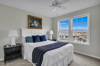 14 Lighthouse Point Rd-large-005-006-4M3
