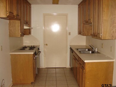 1703 Susan Dr, Tyler, TX 75703 - photo 6