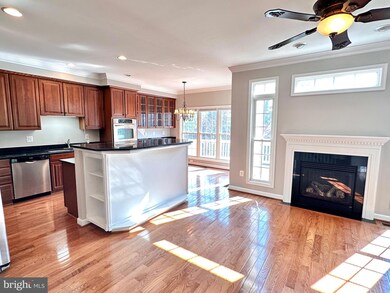 16436 Steerage Cir, Woodbridge, VA 22191 - photo 2