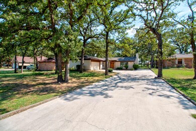 1018 Kiowa Dr W, Gainesville, TX 76240 - photo 3
