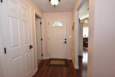 1039 Iris Cir, Central Point, OR 97502 - photo 3