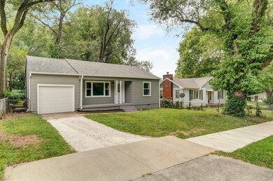1406 E Locust St-2