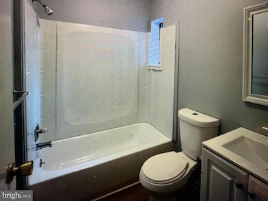 336 Barclay St unit A, Burlington, NJ 08016 - photo 6