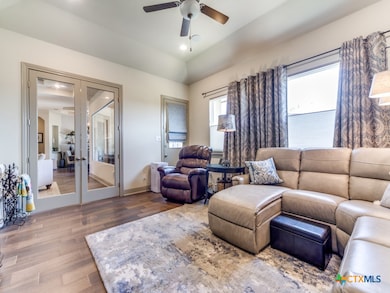 121 Pond View, Spring Branch, TX 78070 - photo 6