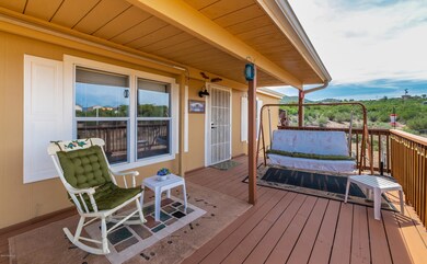 FRONT ENTRY/DECK