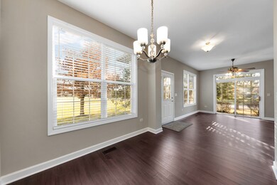 24040 Walnut Cir unit 181401, Plainfield, IL 60585 - photo 5