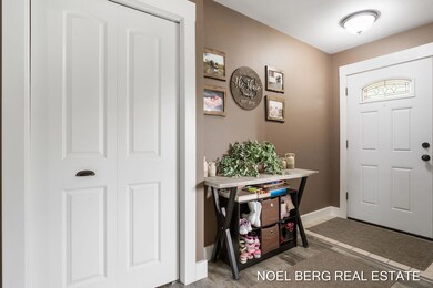 42-web-or-mls-16507-sleeper-st