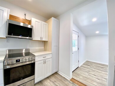 2025 1/2 Brun St, Houston, TX 77019 - photo 5