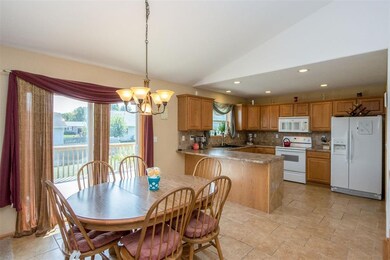 2335 Robert Dr, Marion, IA 52302 - photo 6