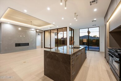 4537 E Montecito Ave, Phoenix, AZ 85018 - photo 7