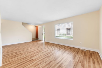 5198 Dierker Rd (Interior)-5