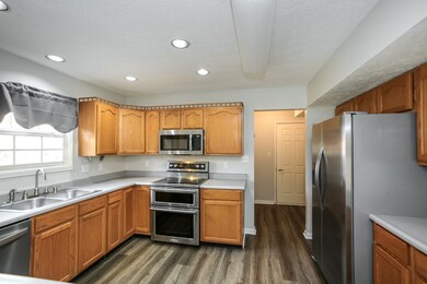 2078 Woodstream Dr, Avon, IN 46123 - photo 7