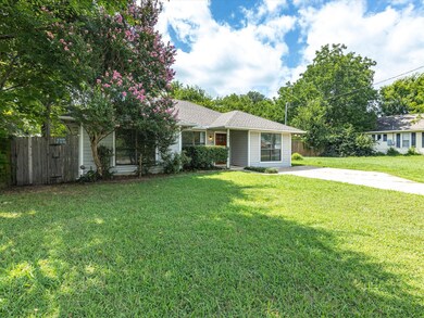 805 E Brown St, Ennis, TX 75119 - photo 3