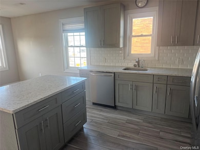 614 Monroe Blvd unit Upper, Long Beach, NY 11561 - photo 5