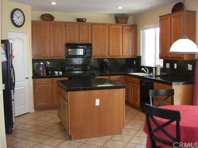 31071 Stirling Ct, Winchester, CA 92596 - photo 6