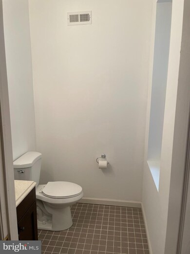 347 Union Aly, Pottstown, PA 19464 - photo 4