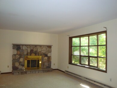 145 Timber Ln, Saylorsburg, PA 18353 - photo 6