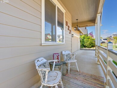 977 E 16th St, Lafayette, OR 97127 - photo 2