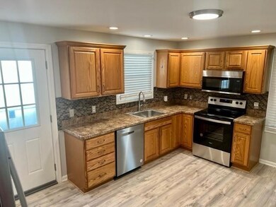 4361 Winfield St, Emmaus, PA 18049 - photo 3