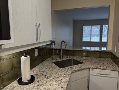 13 Hyde Ct, Bedminster, NJ 07921 - photo 5