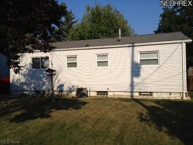 4608 Palm Ave, Lorain, OH 44055 - photo 2