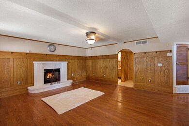 180 Lago Lindo Dr, Horizon City, TX 79928 - photo 6