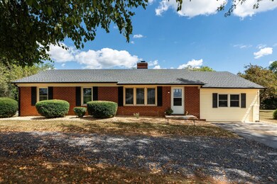 1064 Ladd Rd, Waynesboro, VA 22980 - photo 2