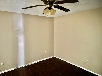 Unfurnished room with a textured ceiling, ceiling 