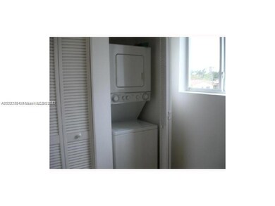 835 SW 2nd St unit 210, Miami, FL 33130 - photo 5