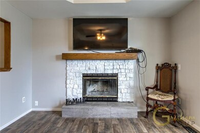 1700 Roberta Dr, Raymore, MO 64083 - photo 3