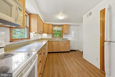 5851 Loreley Beach Rd, White Marsh, MD 21162 - photo 6