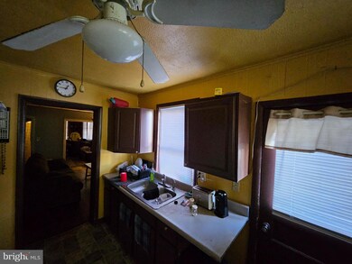 449 W College Ave, York, PA 17401 - photo 6