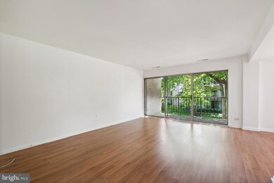 35 Canterbury Square unit 202, Alexandria, VA 22304 - photo 3