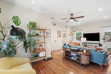 2205 Sl Davis Ave unit 2, Austin, TX 78702 - photo 7