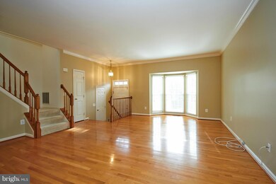 8100 Madrillon Springs Ln, Vienna, VA 22182 - photo 3