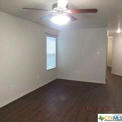 205 W Reagan Ave unit B, Copperas Cove, TX 76522 - photo 3