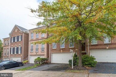 12469 Rose Path Cir, Fairfax, VA 22033 - photo 2