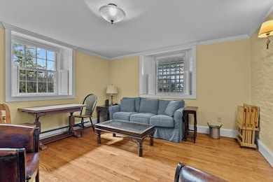 12 Mount Vernon St unit 1, Newport, RI 02840 - photo 4