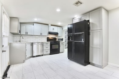 220 E Munsell Ave unit 1, Linden, NJ 07036 - photo 5