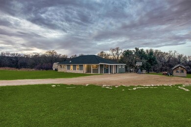 1184 Eagles Way, Springtown, TX 76082 - photo 2