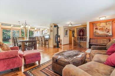 08-16390 Skyliners Rd-4