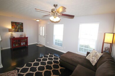 6607 Arbor Creek Dr unit 116, Louisville, KY 40228 - photo 3