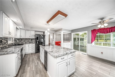 2822 Selkirk Bush Rd SW, Warren, OH 44481 - photo 5